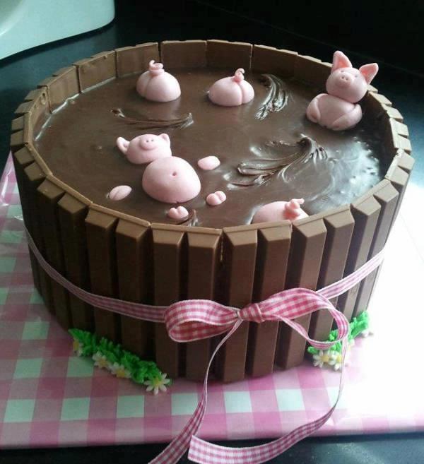 PIGS IN THE MUD CAKE