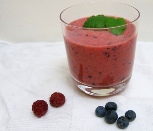 ananas-beeren-smoothie2